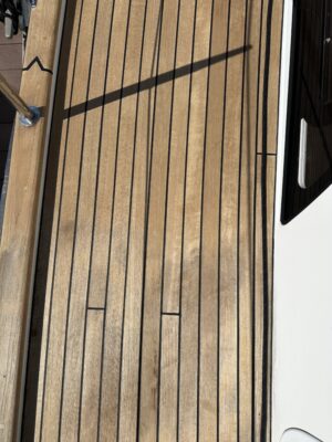 Hallbergrassy-Rassy40C チーククリーニング後編